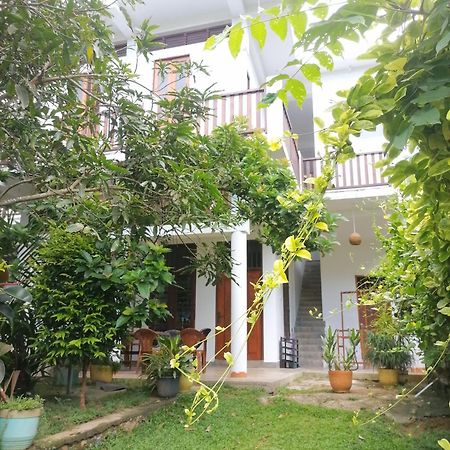 Апартаменти Hiriketiya Hasmal House Діквелла Екстер'єр фото