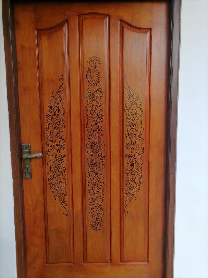 Апартаменти Hiriketiya Hasmal House Діквелла Екстер'єр фото